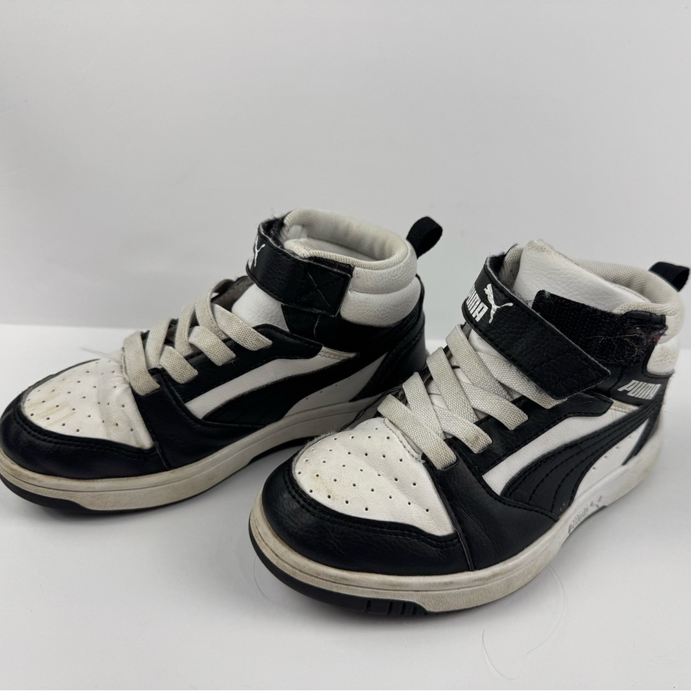 Puma Kids Black and White High-Top Rebound V6 sneakers size 11.5